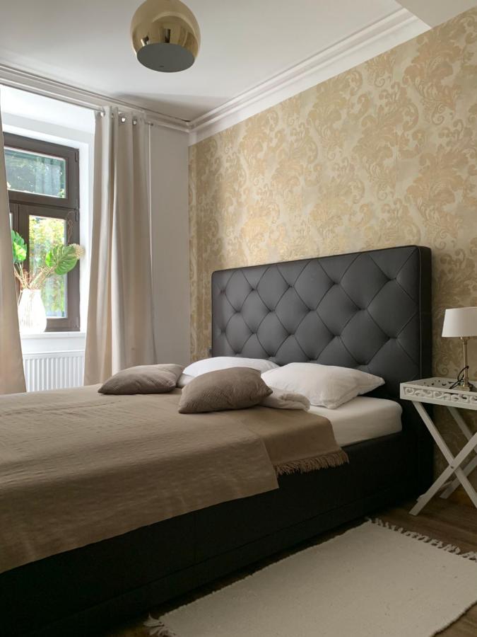 Royal Vega * Ljubljana